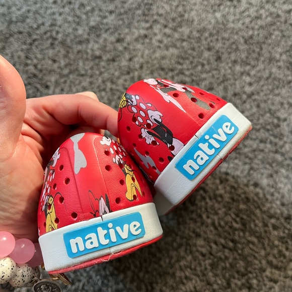 Native x Disney Parks Limited Edition Mickey & Minnie Mouse Sneakers M4/W6 WDW - Picture 4 of 6